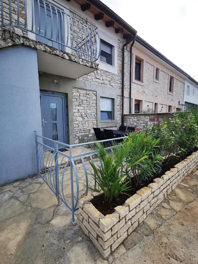 Meressa Paolia Apartments Novigrad Istria Exteriör bild